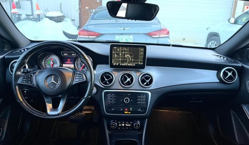 
								2015 Mercedes CLA250 4MATIC AWD Sedan full									