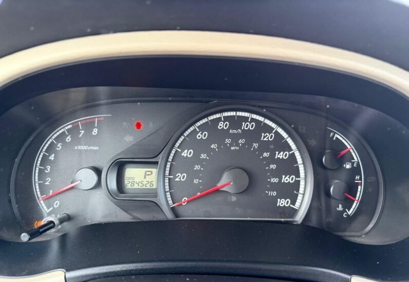 
								2011 Toyota Sienna LE Van full									