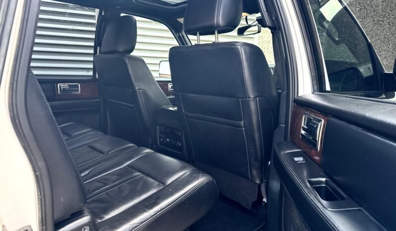 
								2015 Lincoln Navigator L (Long-Wheel base) AWD full									