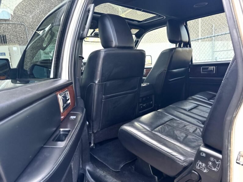 
								2015 Lincoln Navigator L (Long-Wheel base) AWD full									