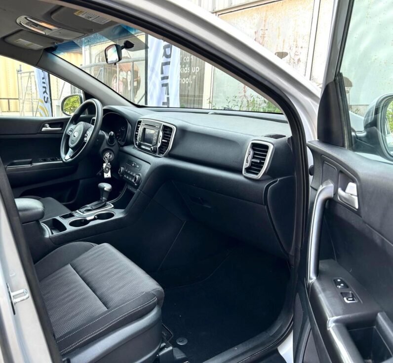 
								2017 Kia Sportage LX AWD SUV full									