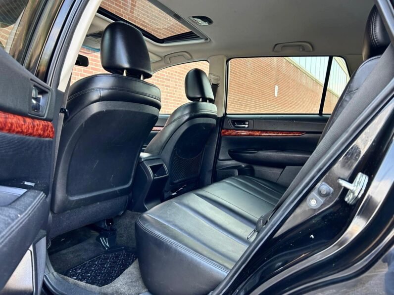 
								2011 Subaru Outback Limited AWD SUV full									