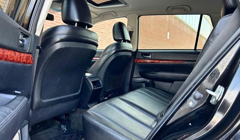 
								2011 Subaru Outback Limited AWD SUV full									