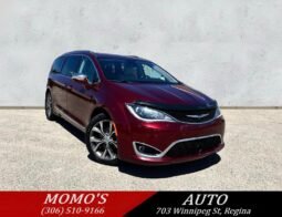 2017 Chrysler Pacifica Limited Van