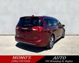 2017 Chrysler Pacifica Limited Van