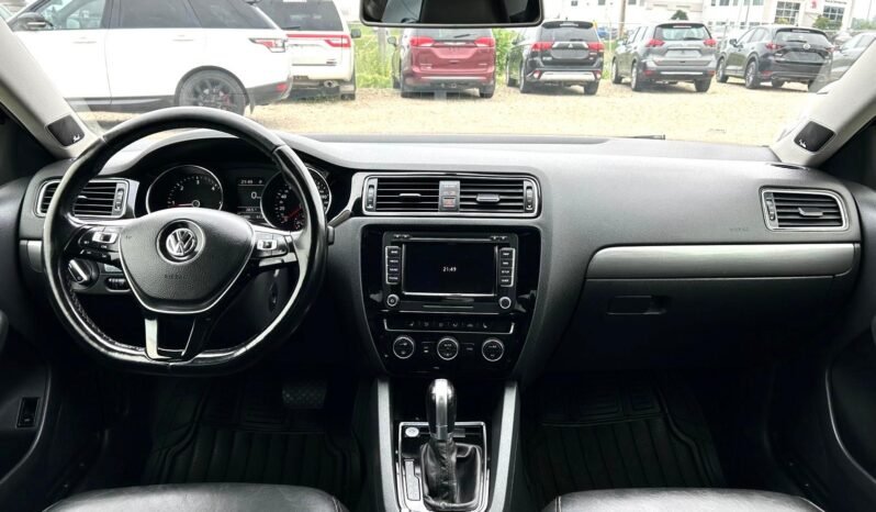 
								2015 Volkswagen Jetta TDI full									