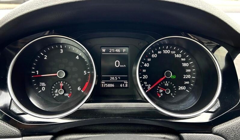 
								2015 Volkswagen Jetta TDI full									