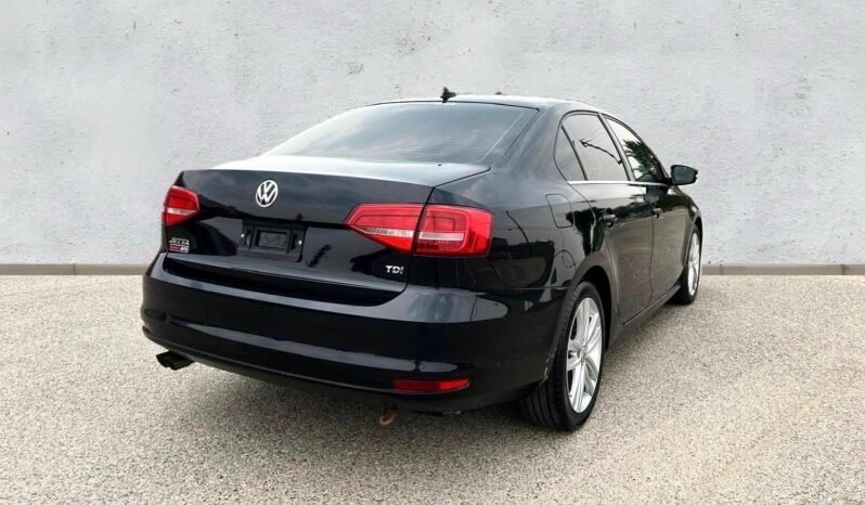 
								2015 Volkswagen Jetta TDI full									