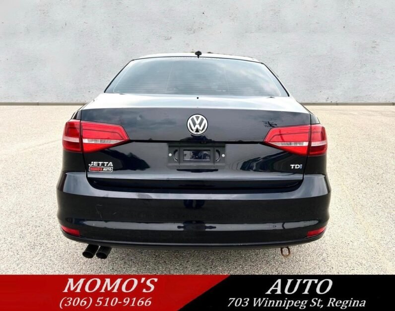 
								2015 Volkswagen Jetta TDI full									