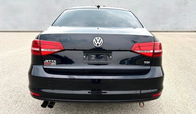 
								2015 Volkswagen Jetta TDI full									