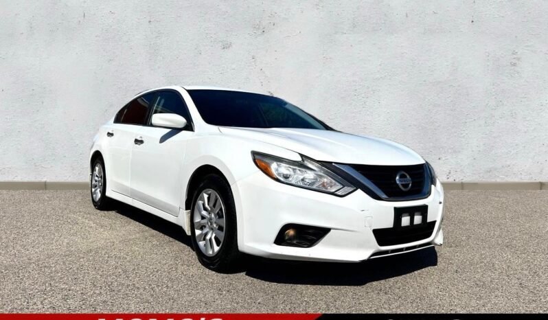 
								016 Nissan Altima SV Sedan full									