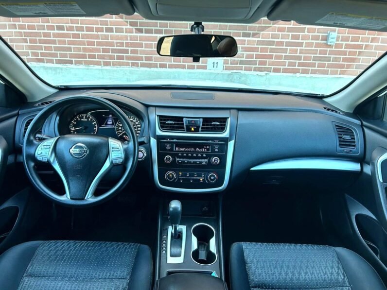 
								016 Nissan Altima SV Sedan full									