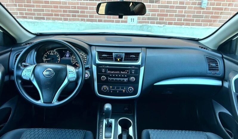 
								016 Nissan Altima SV Sedan full									