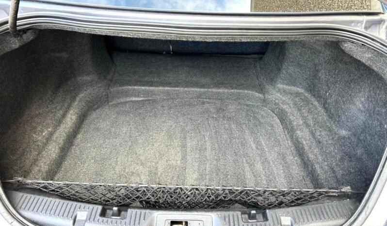 
								2013 Ford Taurus SEL Sedan full									
