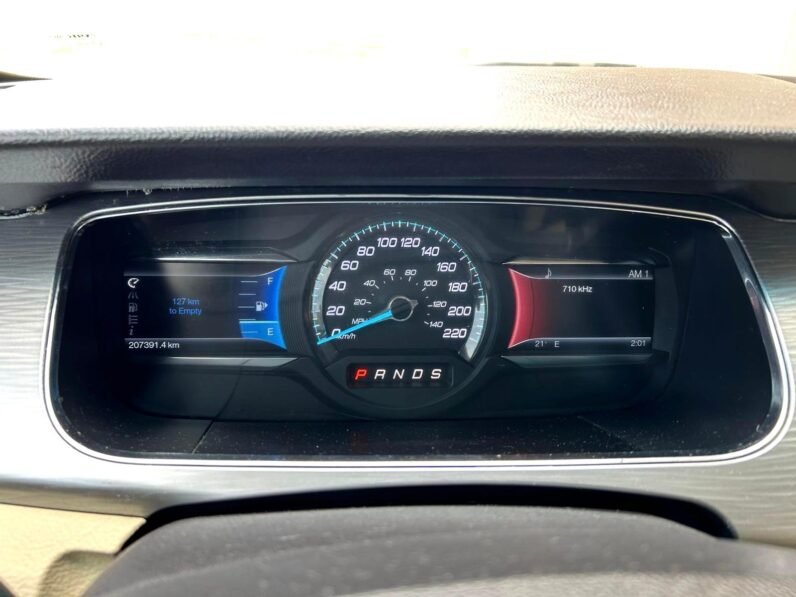 
								2013 Ford Taurus SEL Sedan full									