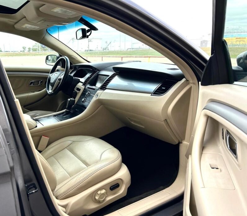 
								2013 Ford Taurus SEL Sedan full									