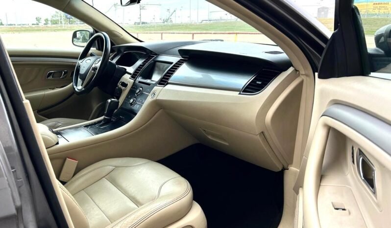 
								2013 Ford Taurus SEL Sedan full									