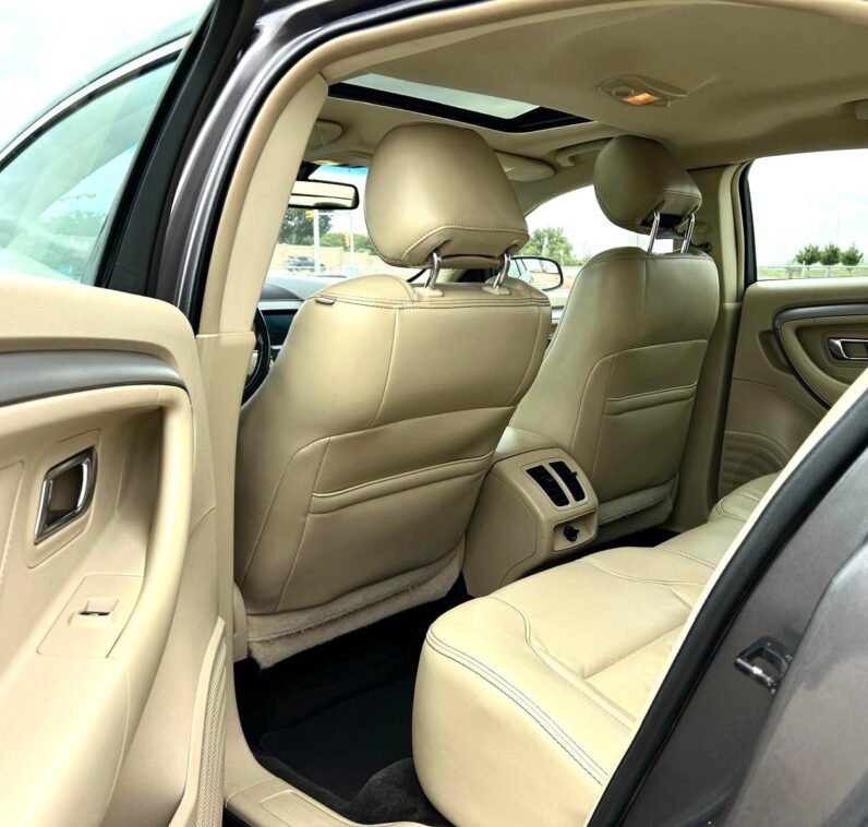 
								2013 Ford Taurus SEL Sedan full									