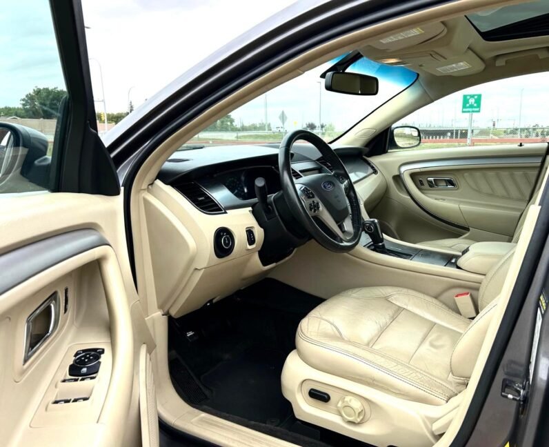 
								2013 Ford Taurus SEL Sedan full									