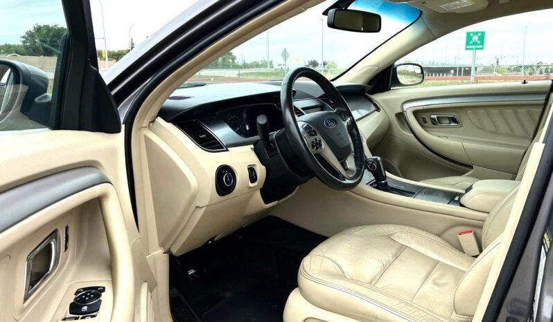 
								2013 Ford Taurus SEL Sedan full									