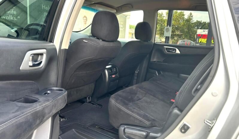 
								2015 Nissan Pathfinder S AWD SUV. full									