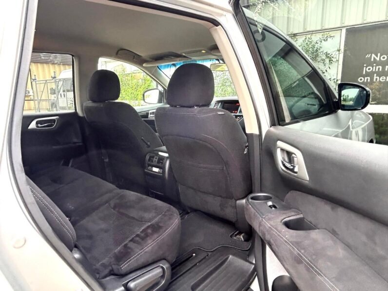 
								2015 Nissan Pathfinder S AWD SUV. full									