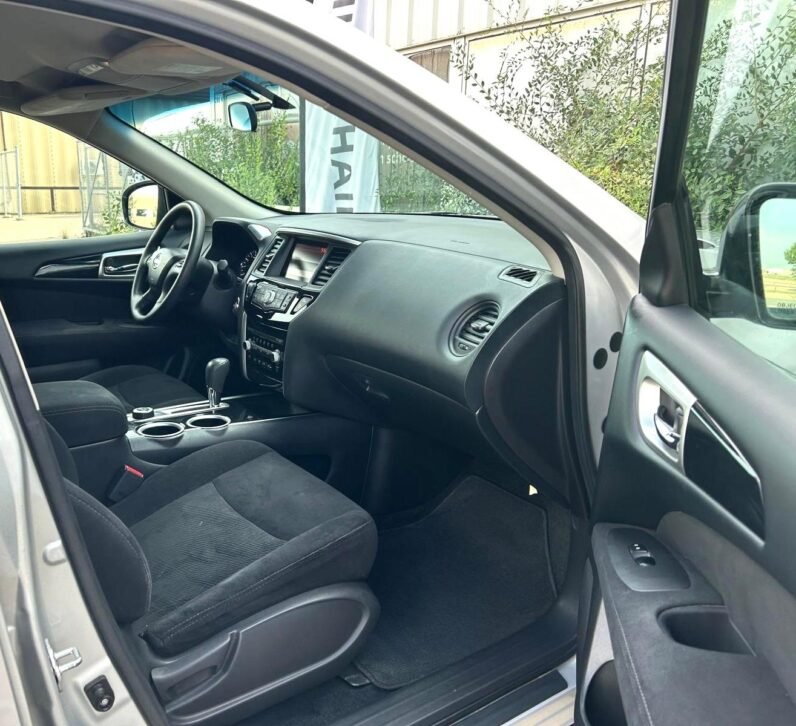 
								2015 Nissan Pathfinder S AWD SUV. full									