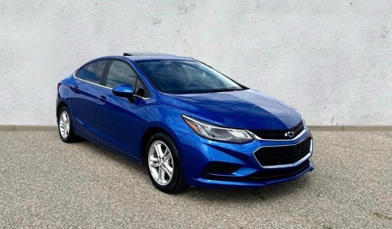 
								2017 Chevrolet Cruze LT Sedan full									