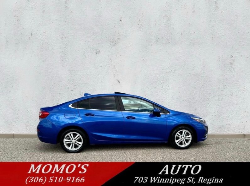 
								2017 Chevrolet Cruze LT Sedan full									