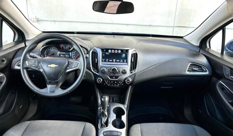 
								2017 Chevrolet Cruze LT Sedan full									
