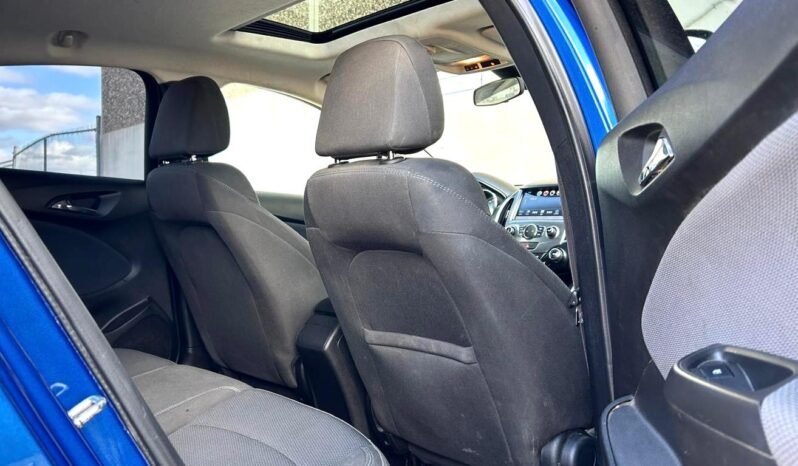 
								2017 Chevrolet Cruze LT Sedan full									