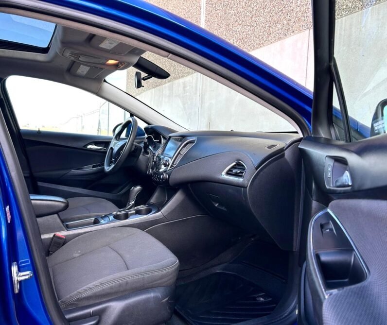 
								2017 Chevrolet Cruze LT Sedan full									