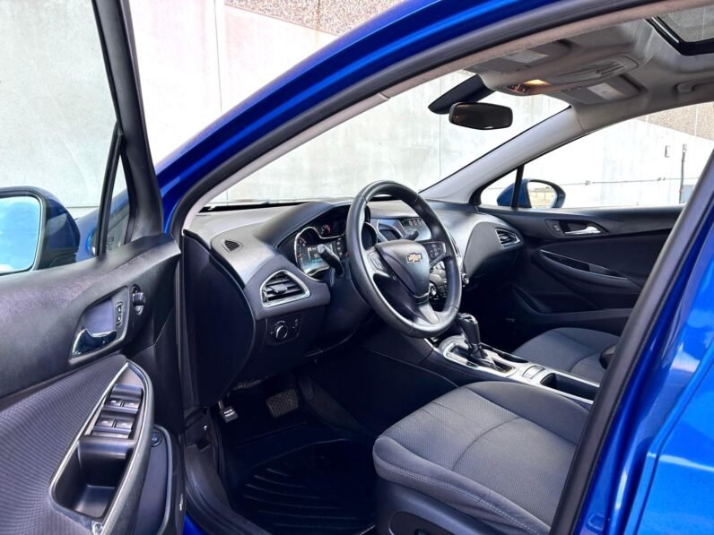 
								2017 Chevrolet Cruze LT Sedan full									