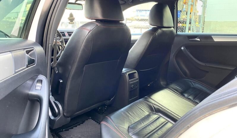 
								2012 Volkswagen Jetta GLI Sedan full									