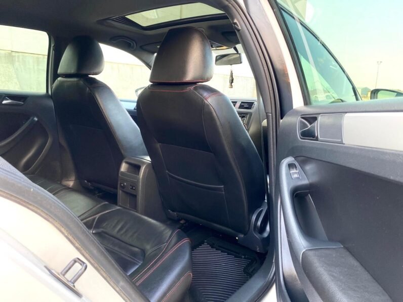 
								2012 Volkswagen Jetta GLI Sedan full									