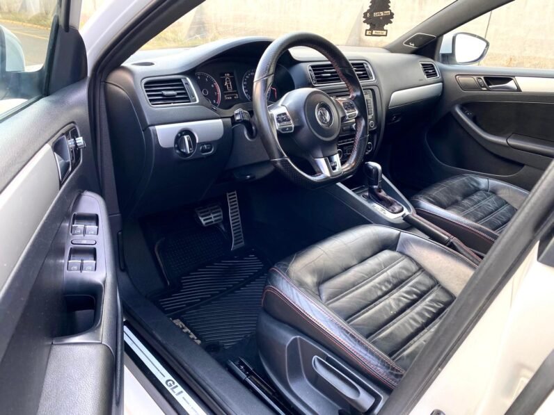 
								2012 Volkswagen Jetta GLI Sedan full									