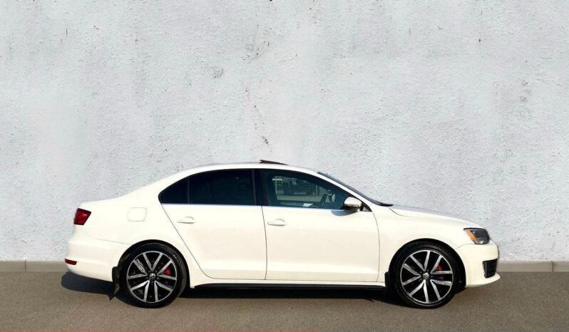 
								2012 Volkswagen Jetta GLI Sedan full									
