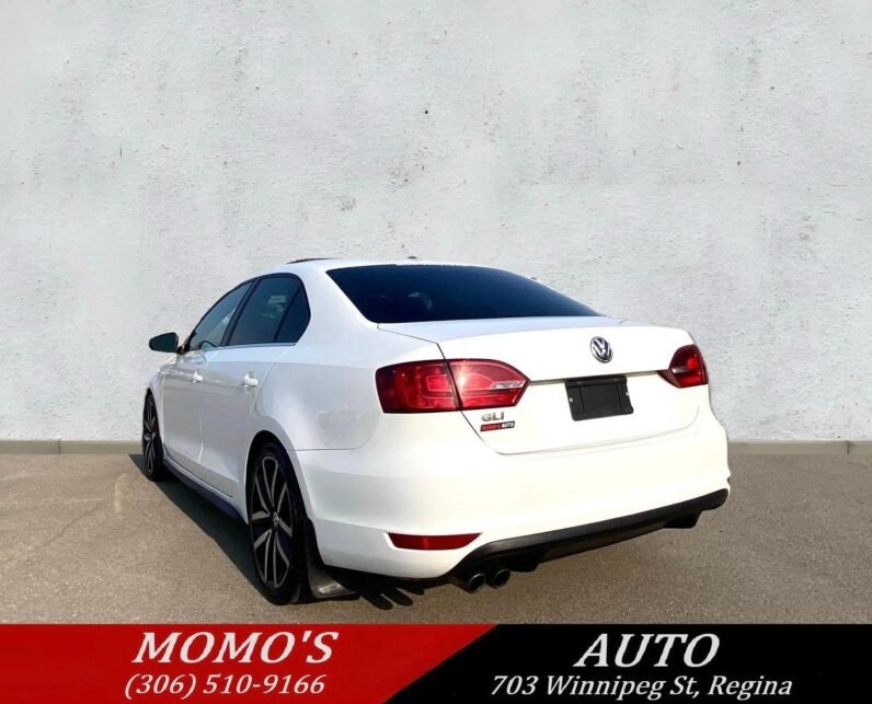 
								2012 Volkswagen Jetta GLI Sedan full									