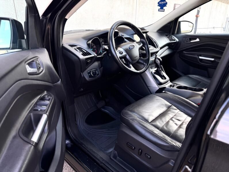 
								2013 Ford Escape SE AWD SUV full									