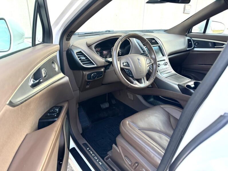 
								2016 Lincoln MKX Reserve AWD SUV full									