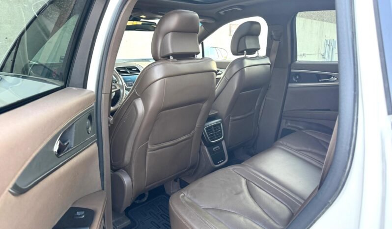 
								2016 Lincoln MKX Reserve AWD SUV full									