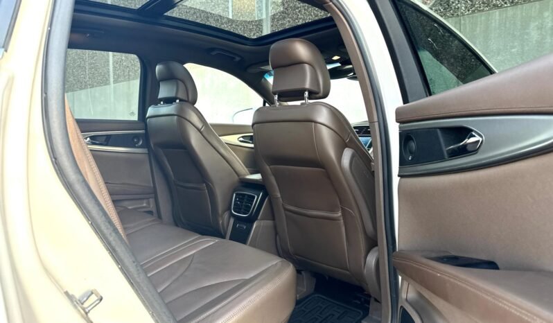 
								2016 Lincoln MKX Reserve AWD SUV full									