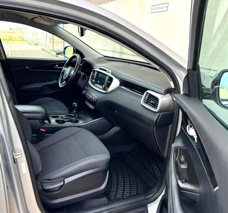 
								2017 Kia Sorento LX AWD SUV full									