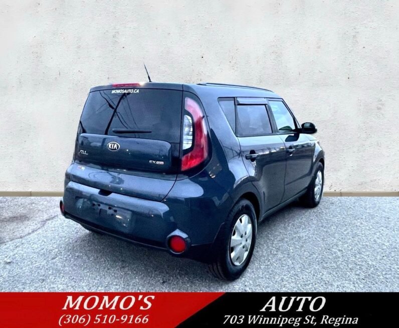 
								2015 Kia Soul + Hatchback full									