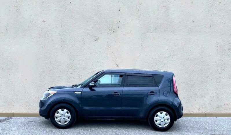 
								2015 Kia Soul + Hatchback full									