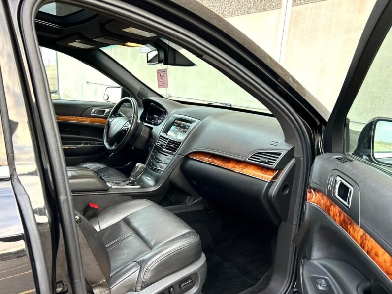 
								2014 Lincoln MKT AWD SUV full									