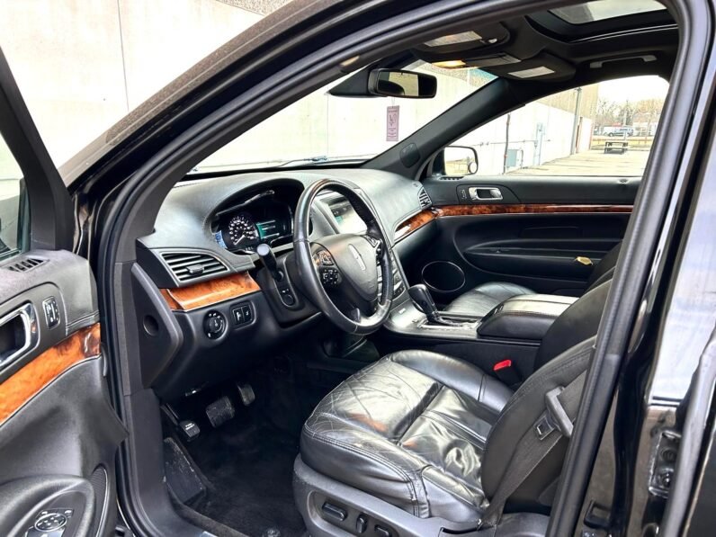 
								2014 Lincoln MKT AWD SUV full									