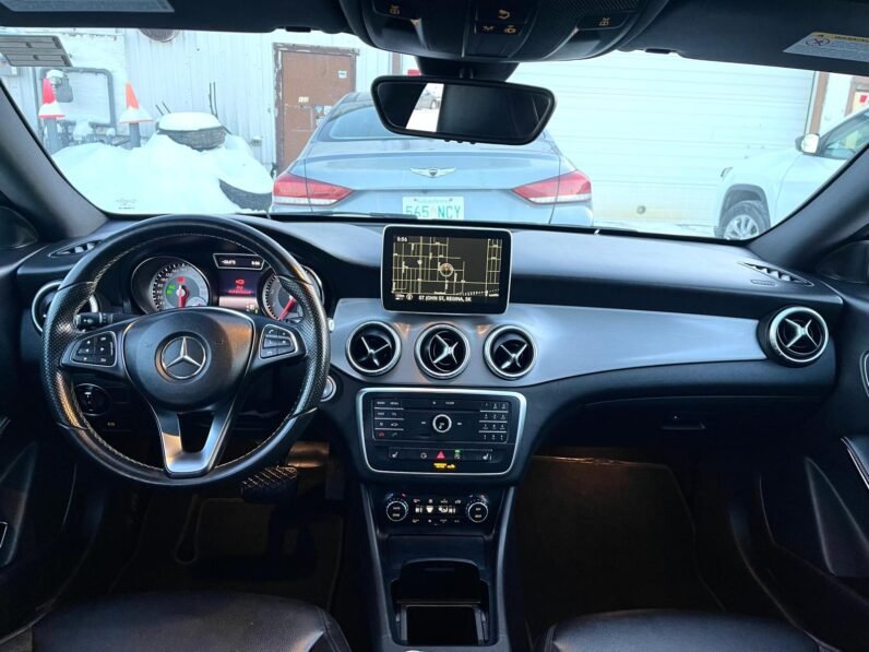 
								2015 Mercedes CLA250 4MATIC AWD Sedan full									