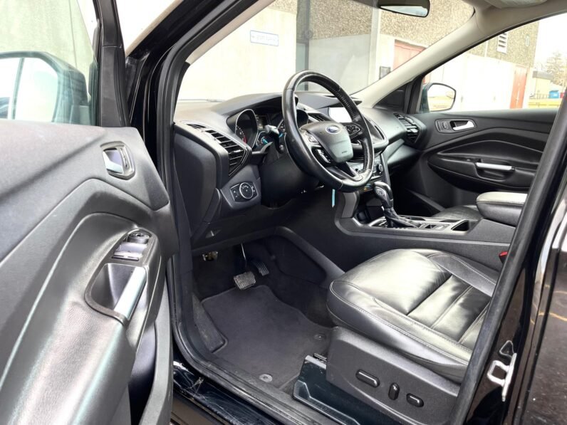 
								2018 Ford Escape SEL AWD SUV full									