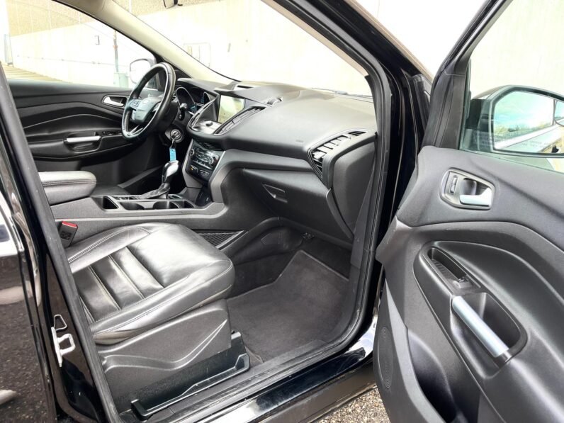 
								2018 Ford Escape SEL AWD SUV full									